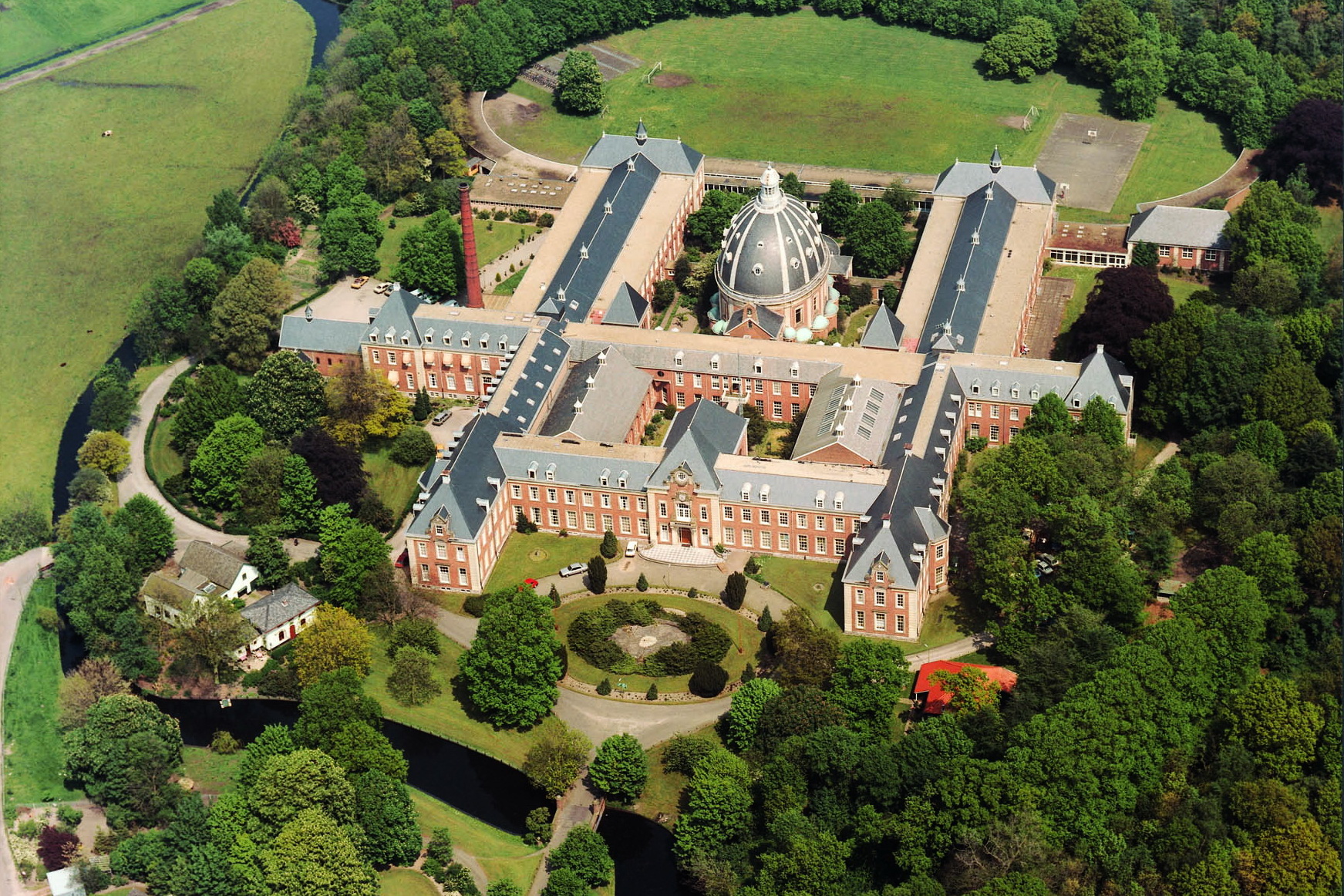 Katholiek klein seminarie Hageveld in Heemstede